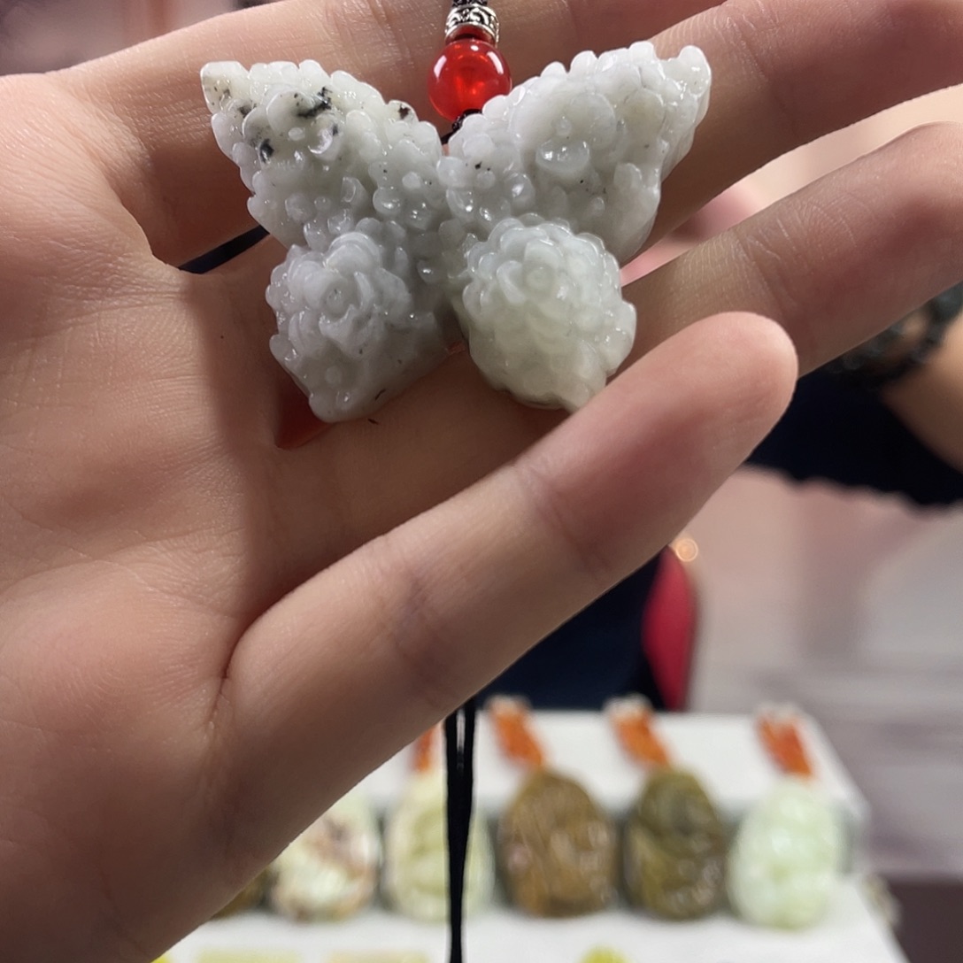 蛇纹石玉未镶嵌吊坠(赠链)