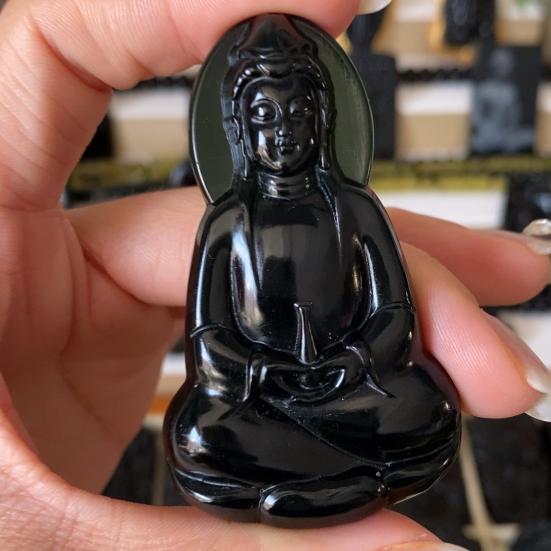 蛇纹石玉未镶嵌吊坠汗**马