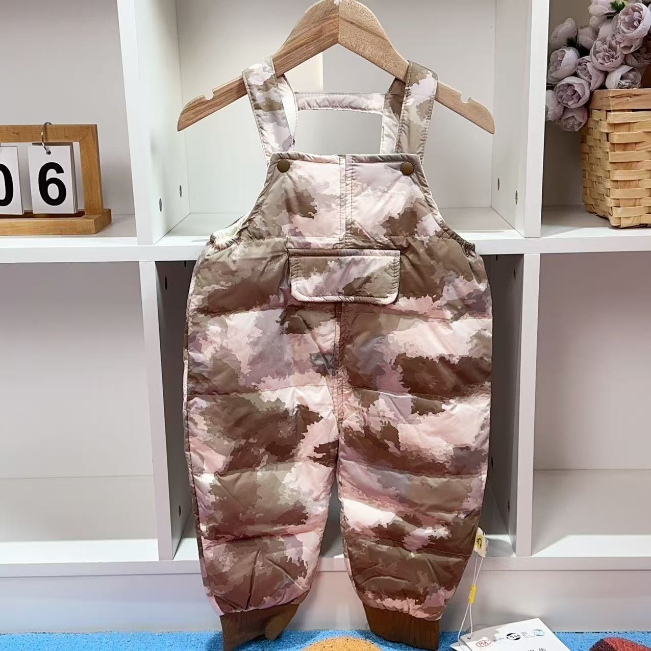 芒果比比-【347迷彩】羽绒背带裤