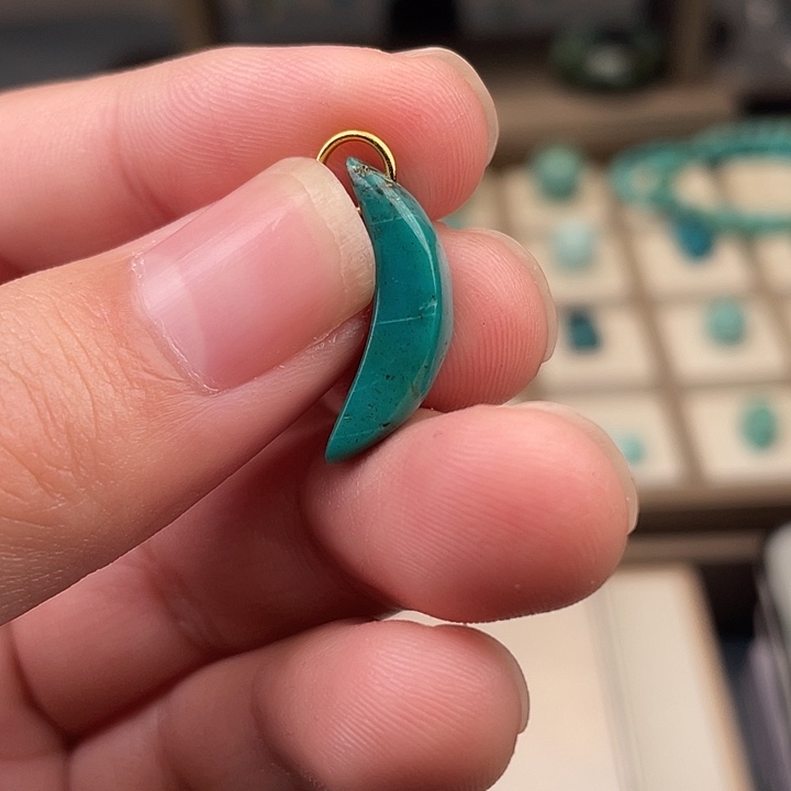 绿松石未镶嵌吊坠