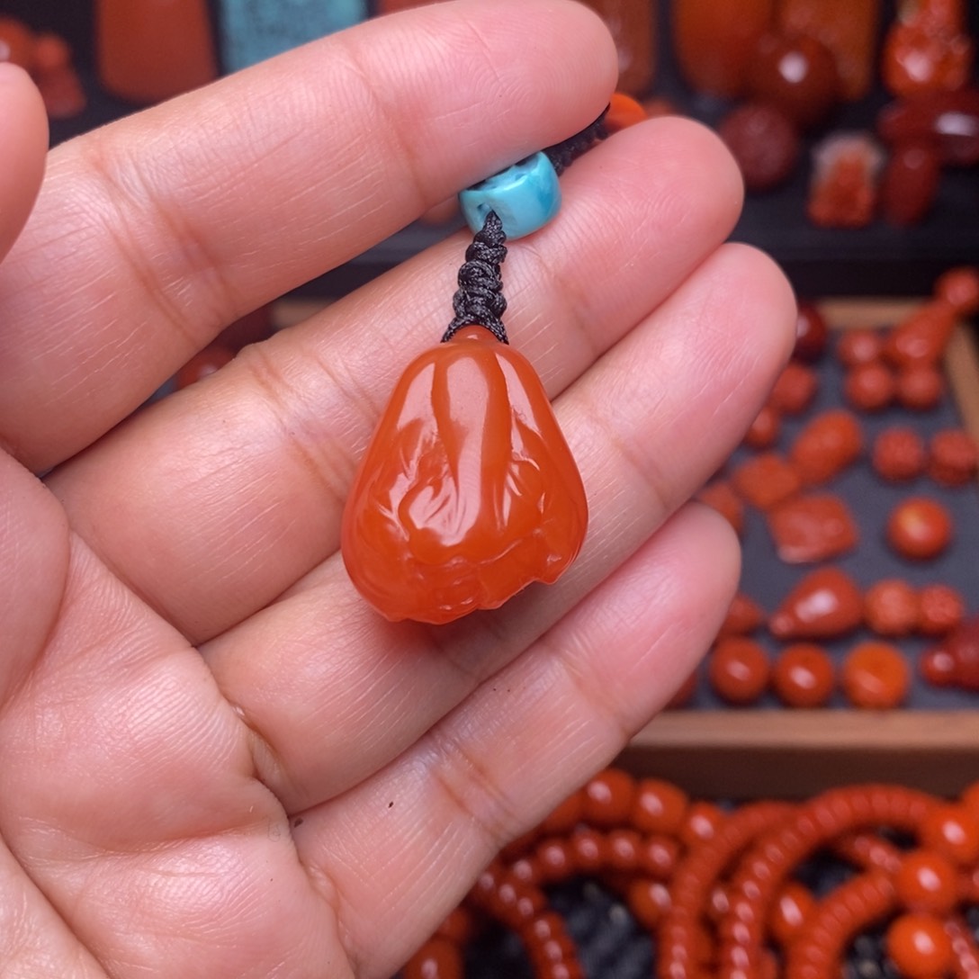 南红玛瑙配饰未镶嵌挂件