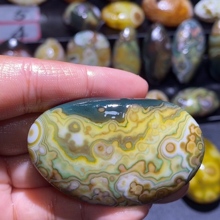 玛瑙/玉髓未镶嵌珠宝奇石124