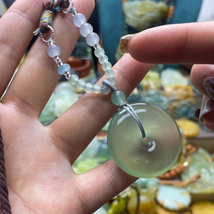 蛇纹石玉合金颈饰