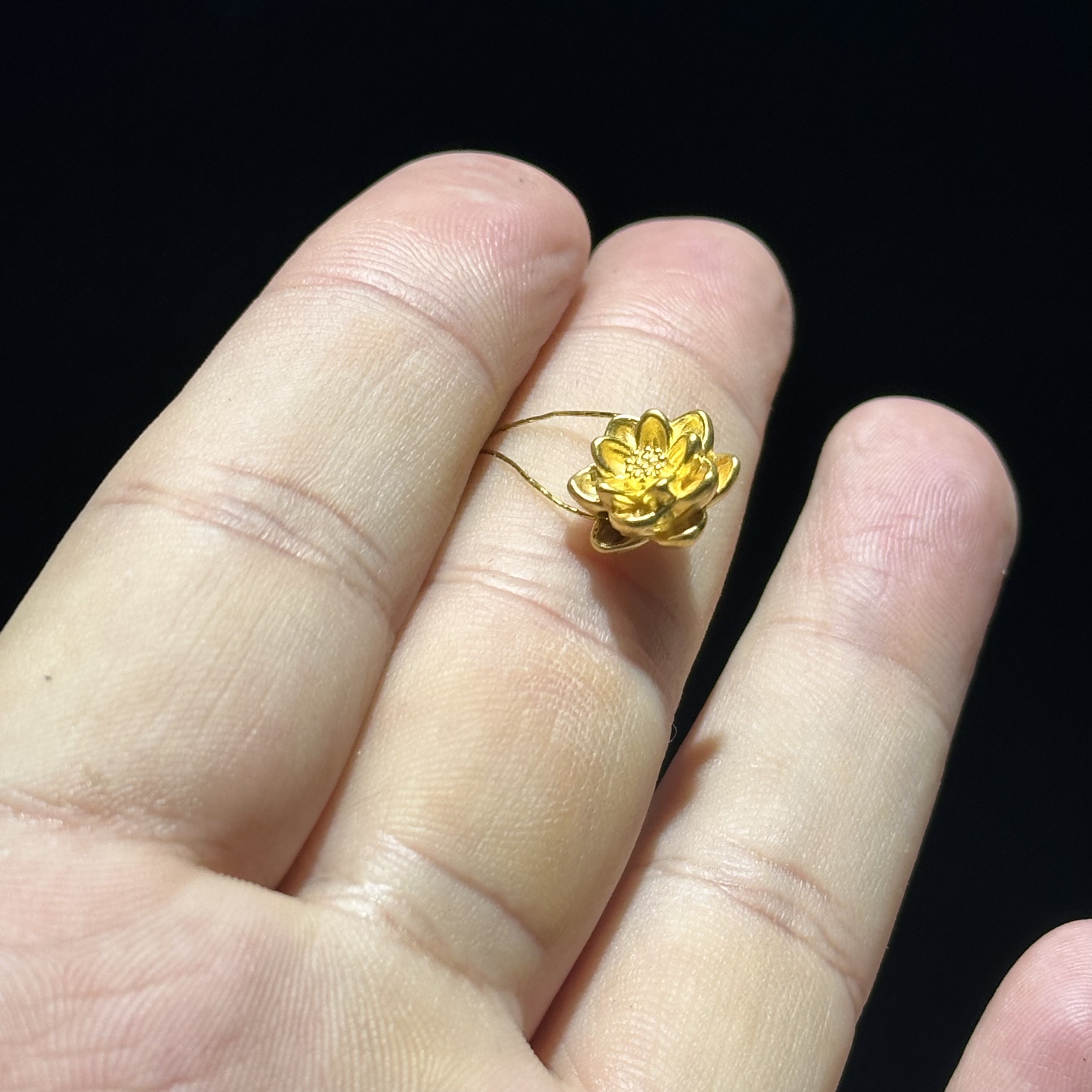 足金999 莲花通孔 0.497