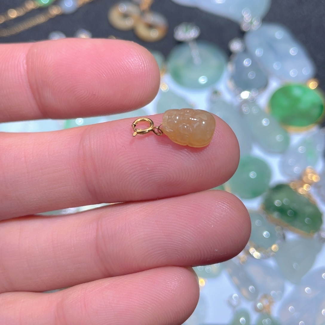 翡翠颈饰18K金镶嵌翡翠