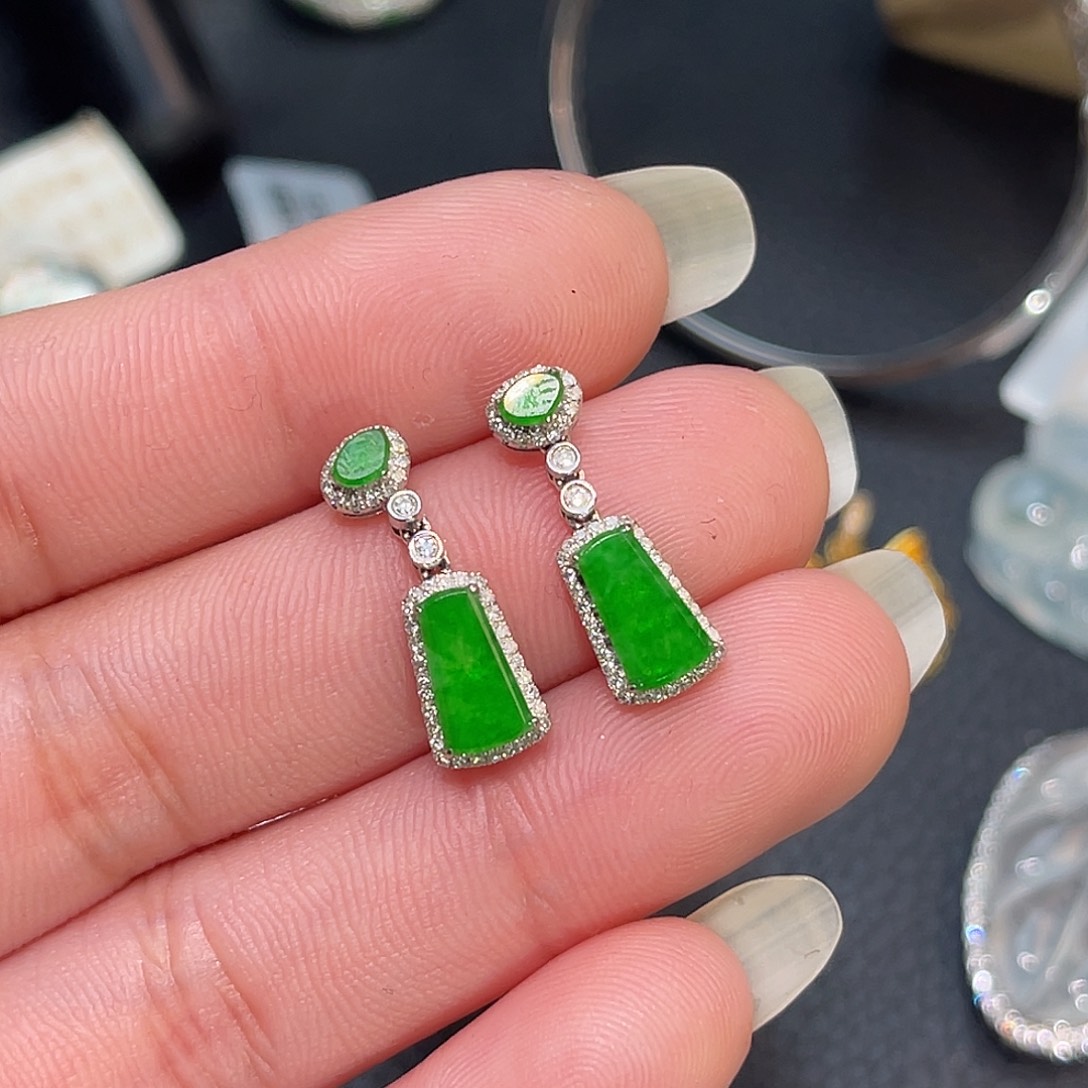 翡翠18K金镶嵌耳饰无事牌