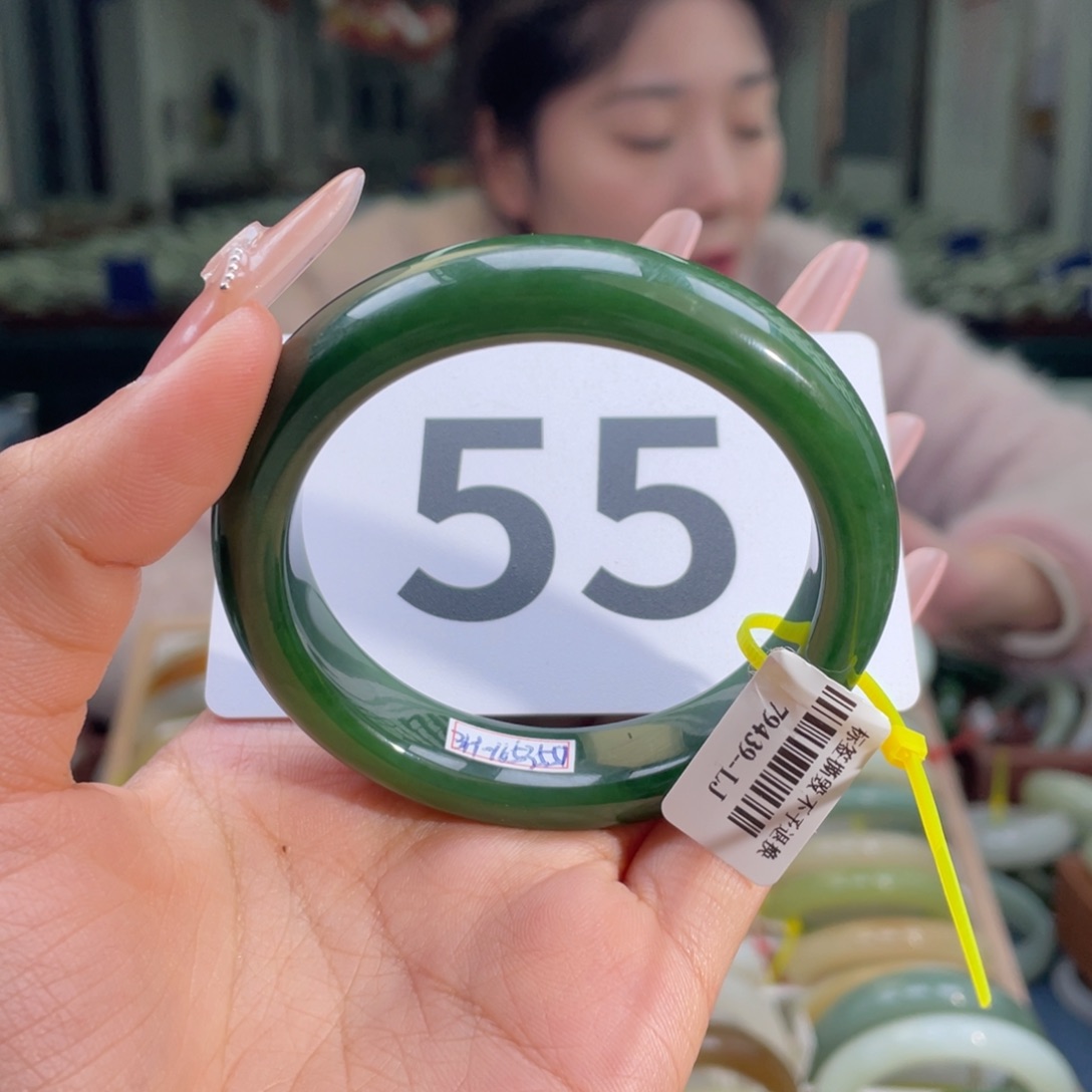 和田玉手镯未镶嵌幸***掱