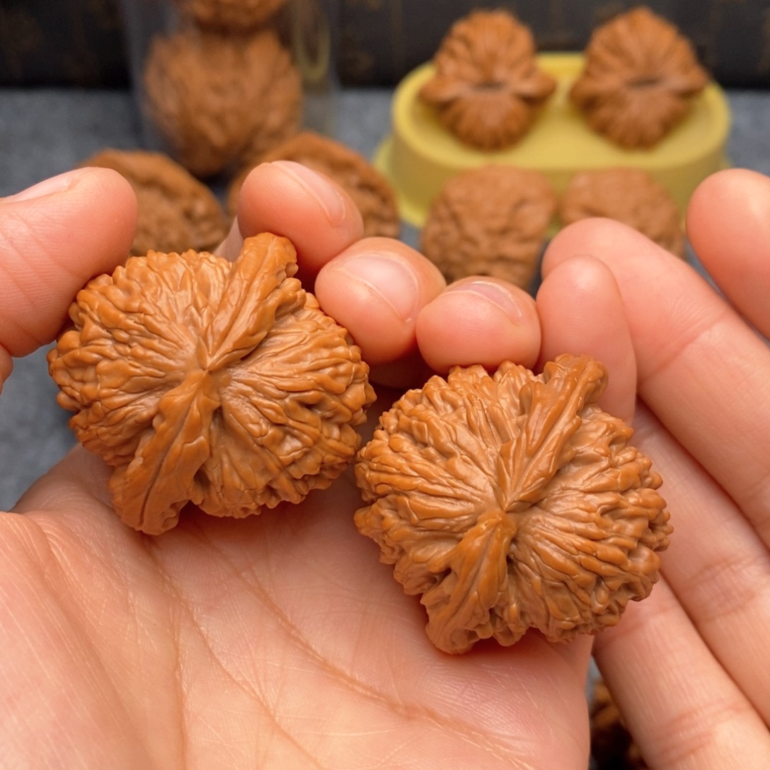 文玩核桃把件白狮子39尺