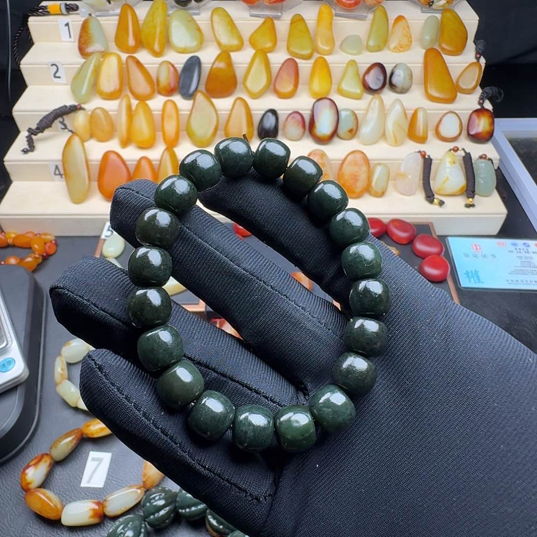 和田玉（青玉）手串未镶嵌