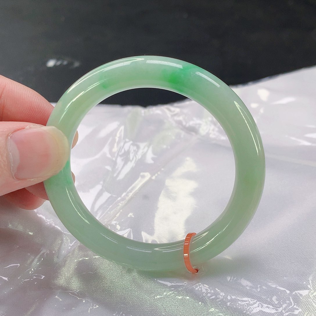 翡翠手镯未镶嵌106缅甸天然翡翠A货