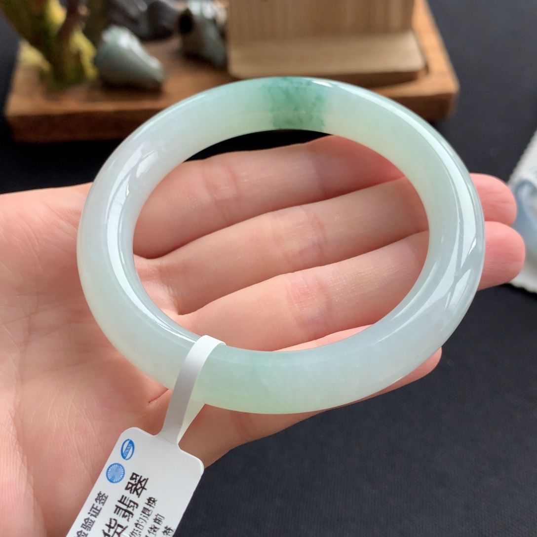 未镶嵌手镯翡翠翡翠