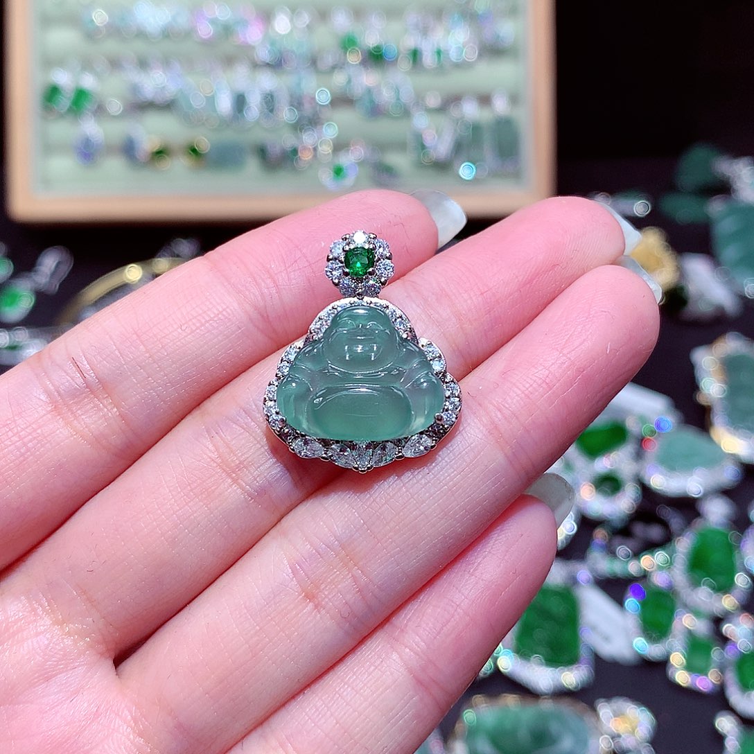 【闪购商品】翡翠吊坠(不含链)未镶嵌