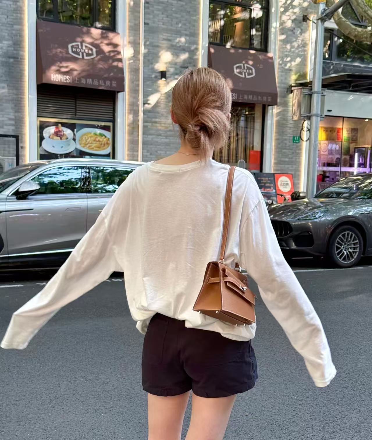 百搭长袖宽松休闲时尚学院风圆领简约