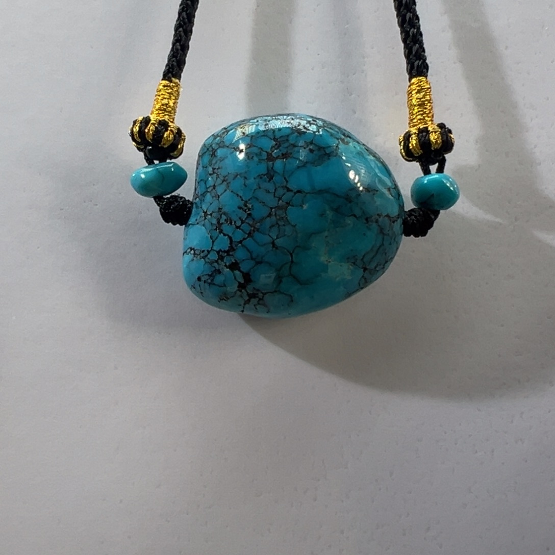 绿松石未镶嵌挂件