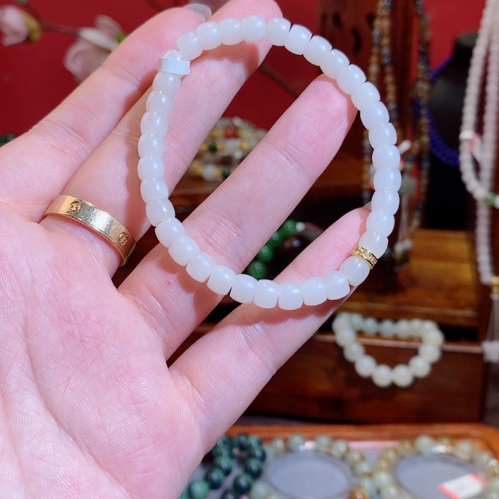 未镶嵌和田玉手链