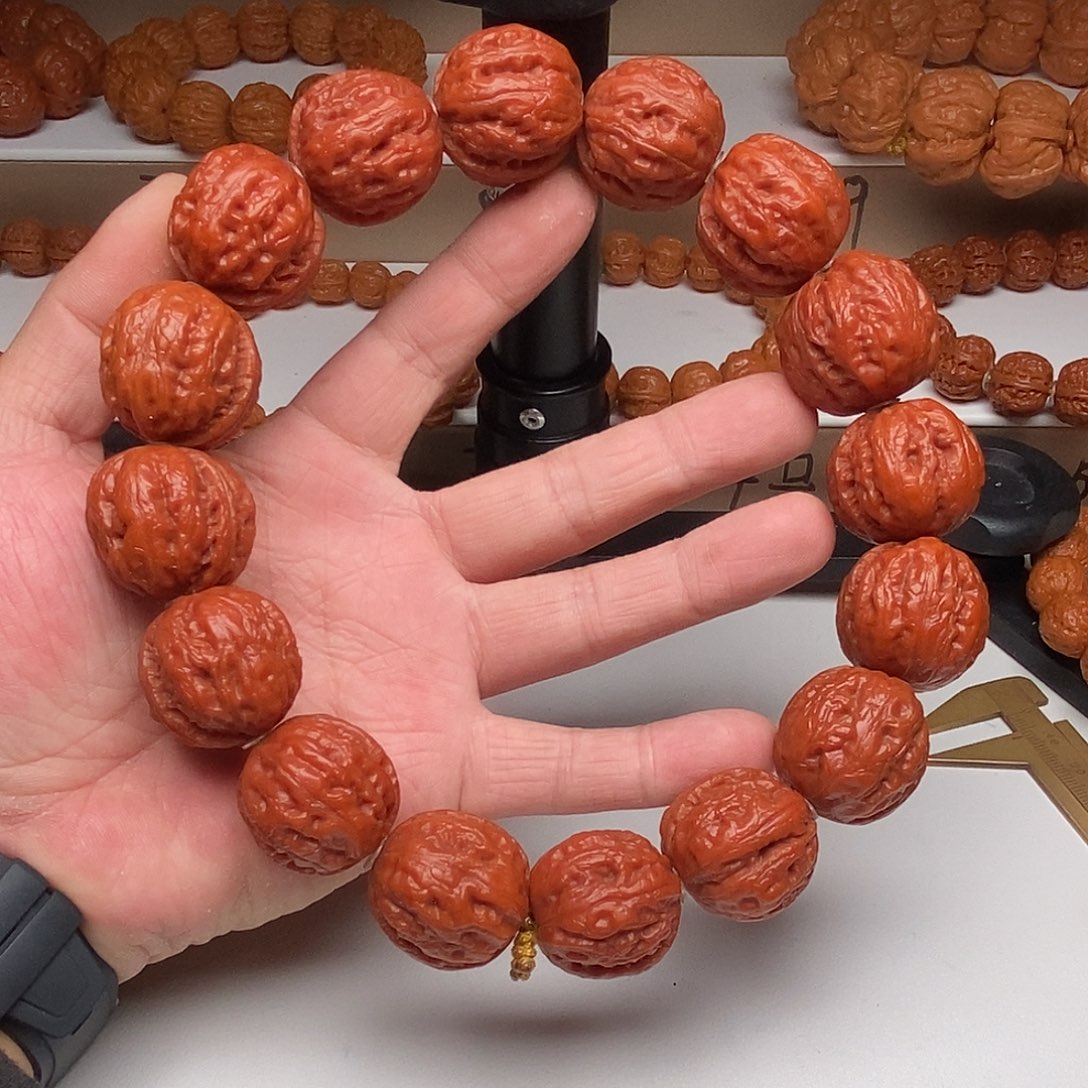 木质文玩核桃2.6元宝八棱