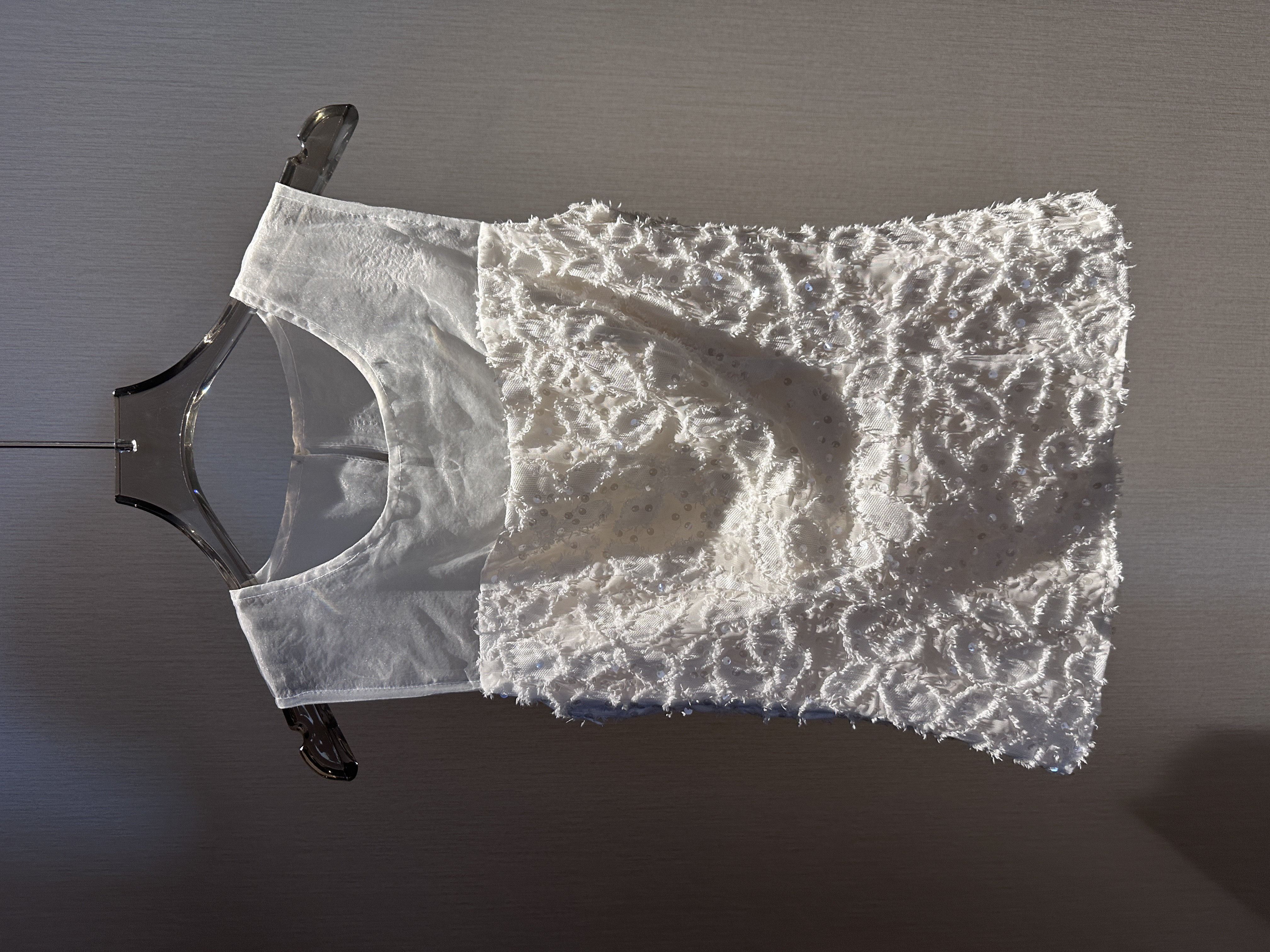 【十七专属】2025夏季气质修身法式小香风网纱亮片无袖上衣