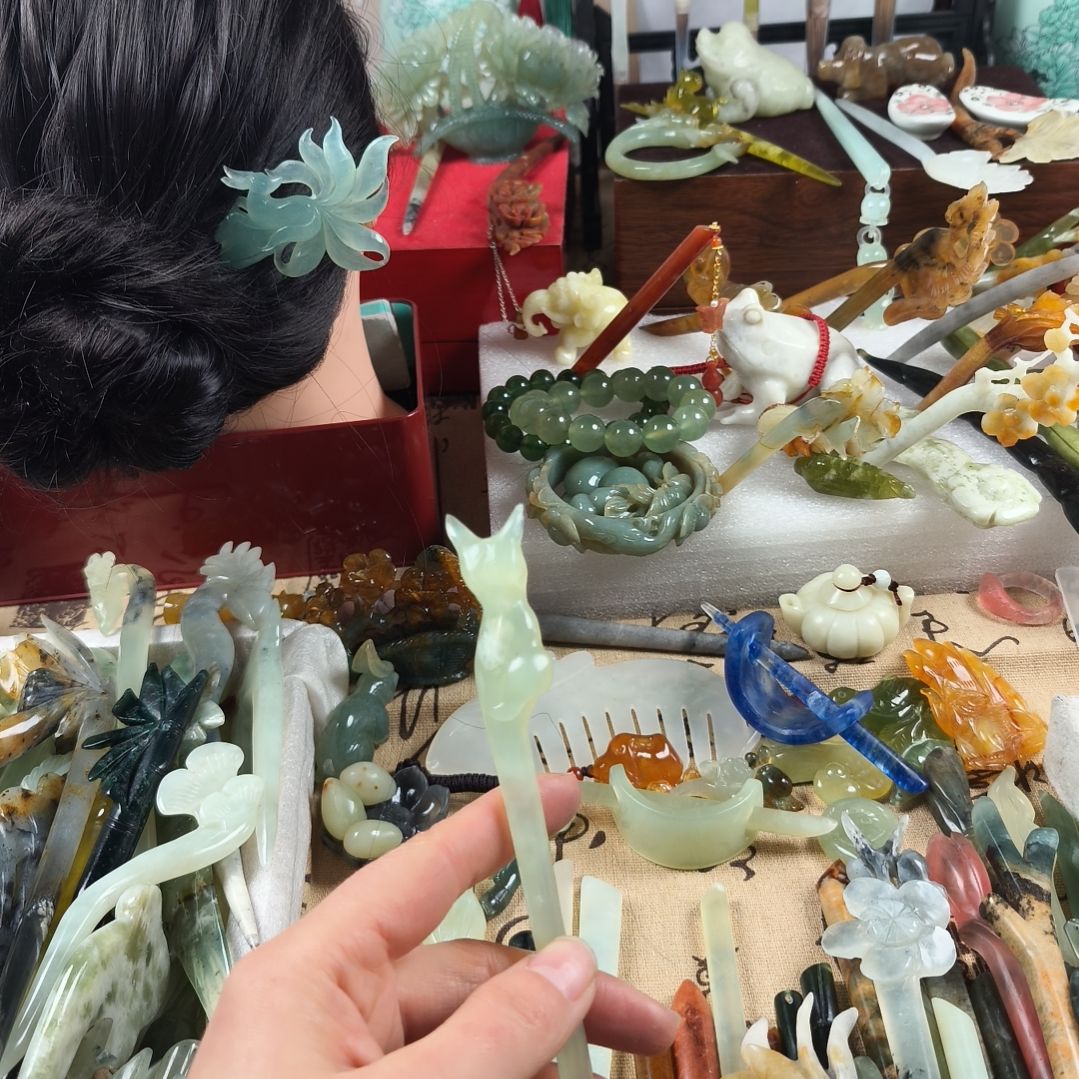 蛇纹石玉发饰合金