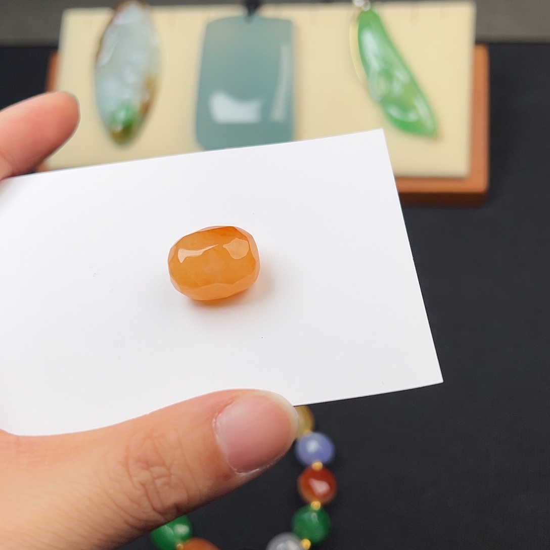 翡翠散珠芬达色拾光珠