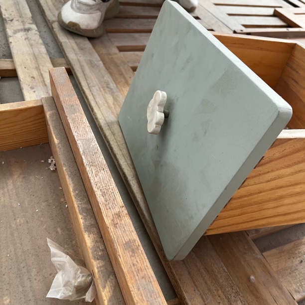 抽屉一个榉木➕桐木宽30✖️28深度✖️13高度，瑕疵无售后