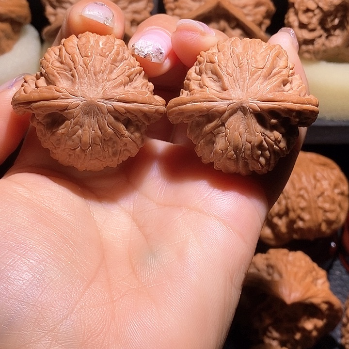 文玩核桃把件40蝴蝶磨盘