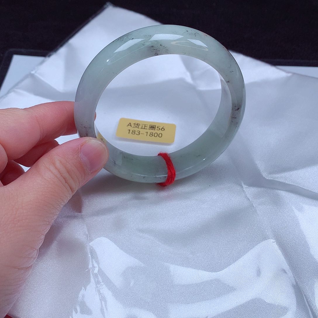 翡翠手镯未镶嵌183号