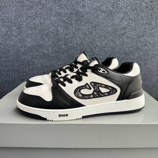 99新 DIOR/迪奥 42码 B57 黑白 CD标 低帮 板鞋 配盒