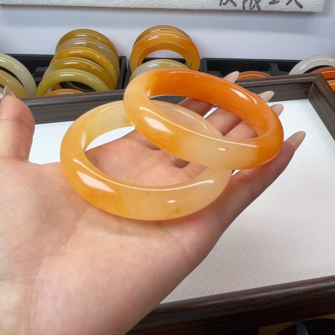 石英质玉（黄龙玉）未镶嵌手镯