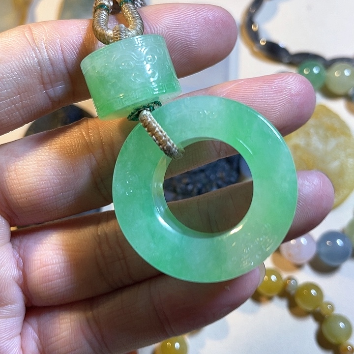 定制翡翠未镶嵌毛货