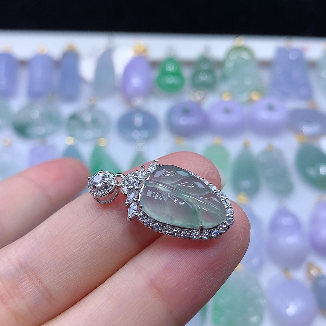 颈饰未镶嵌翡翠翡翠