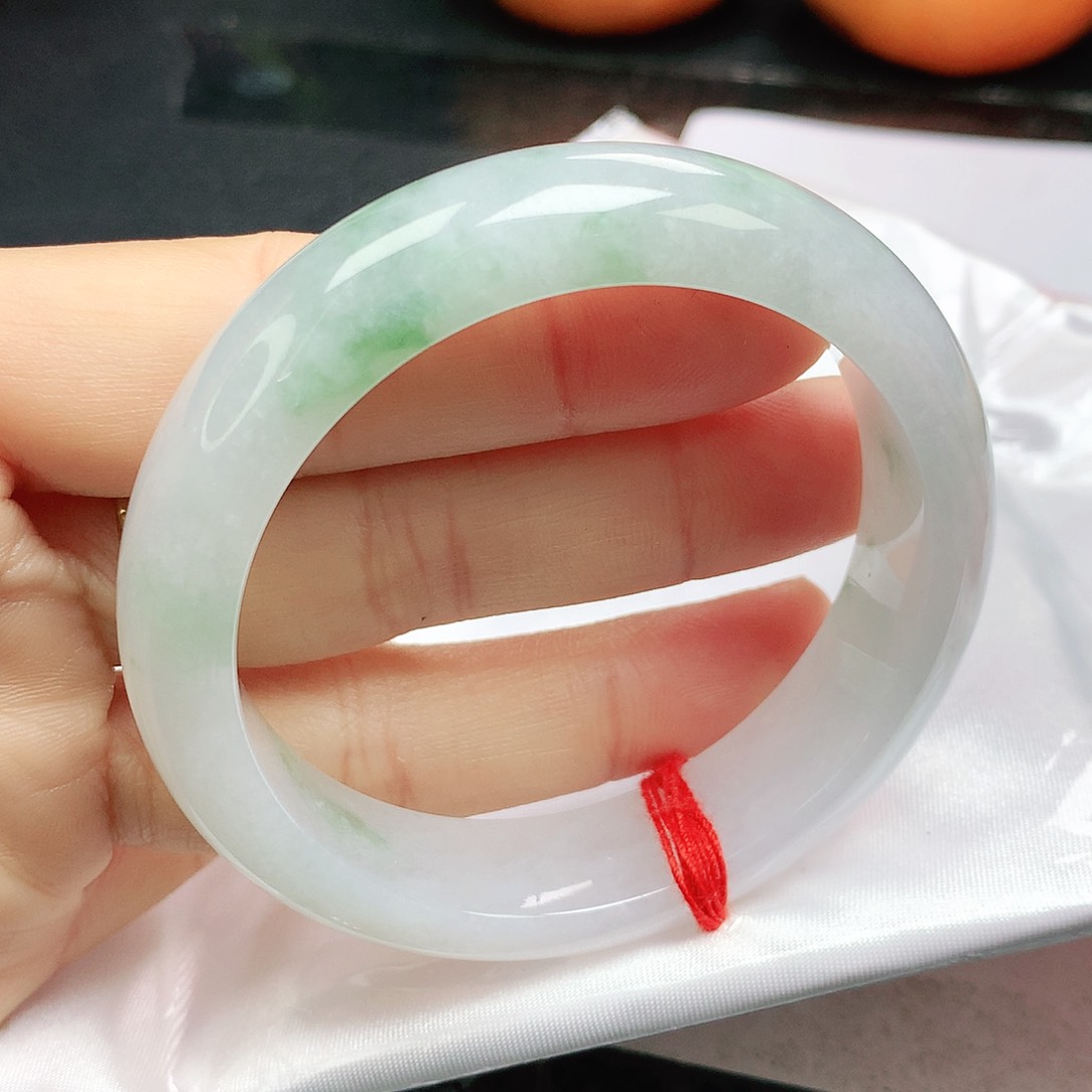 翡翠手镯未镶嵌正5253