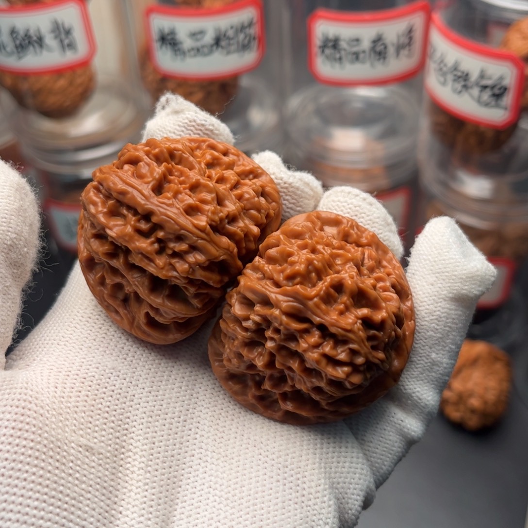 把件文玩核桃43.5胖三角南疆石