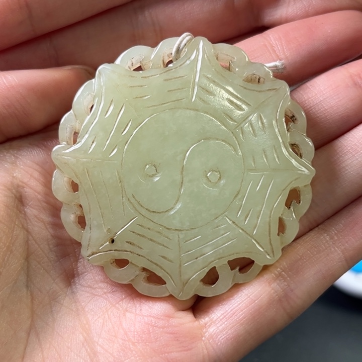 和田玉挂件未镶嵌地***运