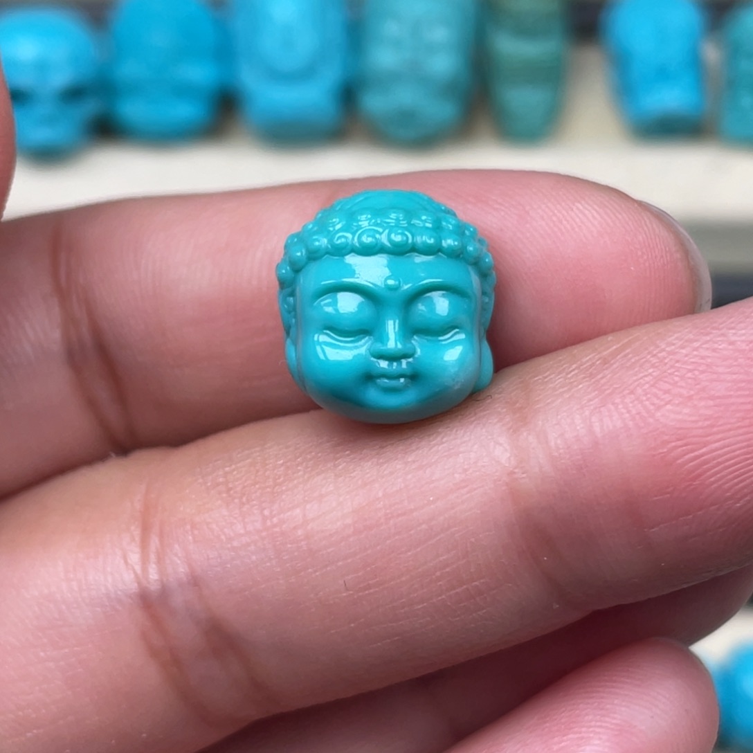 绿松石挂件未镶嵌春****?