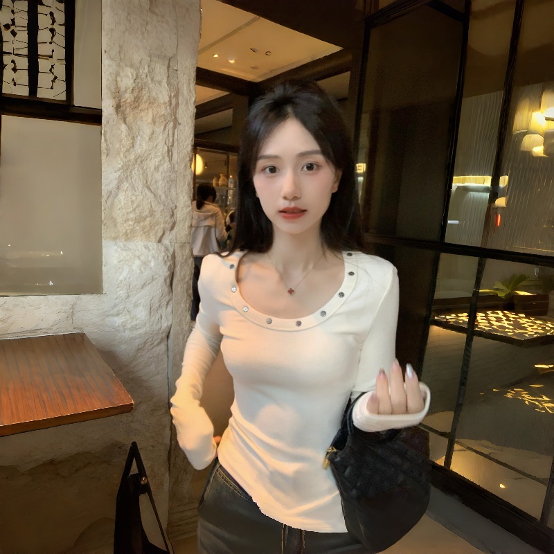 【青青】大码休闲长袖T恤女秋季白色内搭打底衫遮肉显瘦上衣71437