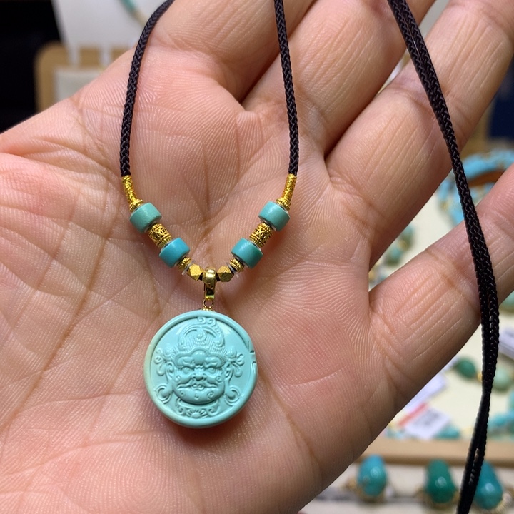 绿松石18K金镶嵌锁骨