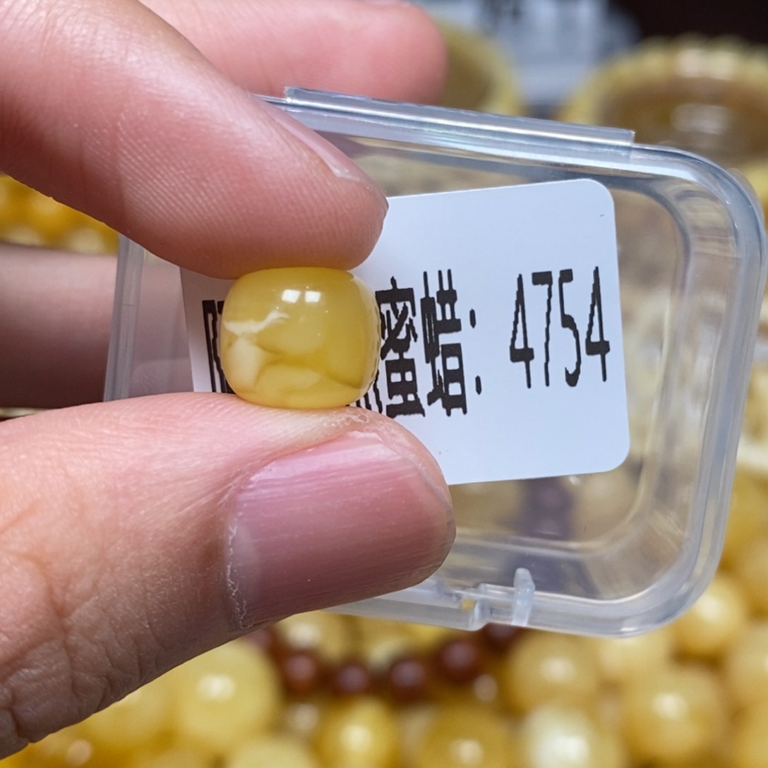 蜜蜡未镶嵌珠宝奇石4754