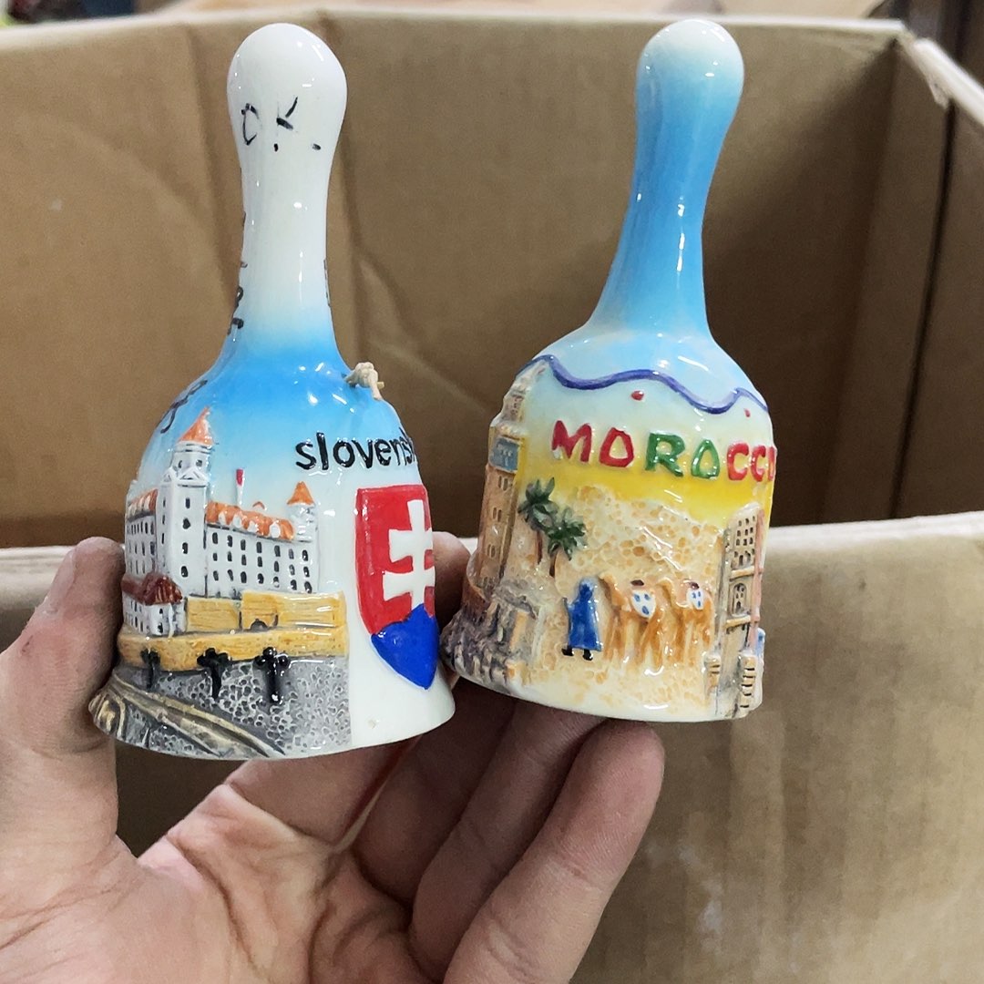 摆件   封釉。     微瑕。