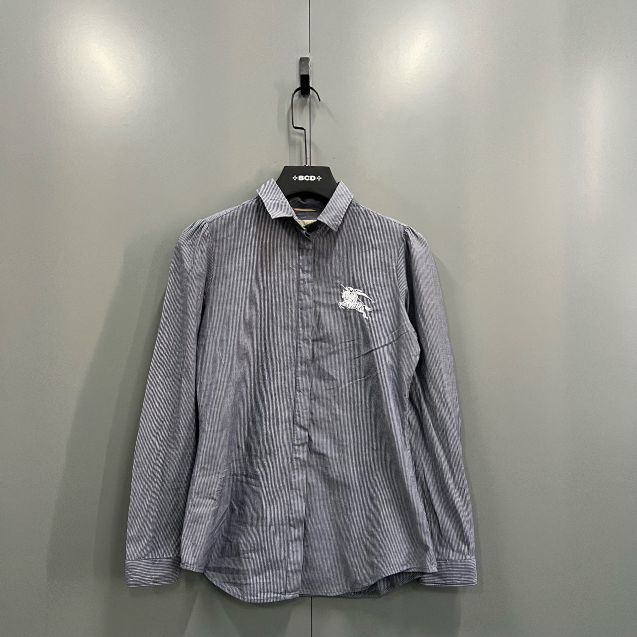 95新 BURBERRY/博柏利 （bb）条纹骑士刺绣衬衫 XS码/014448