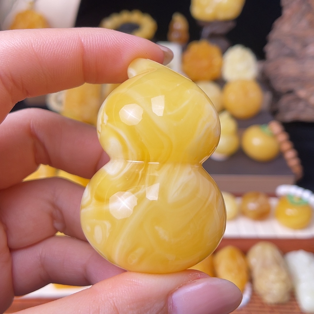 琥珀未镶嵌珠宝奇石