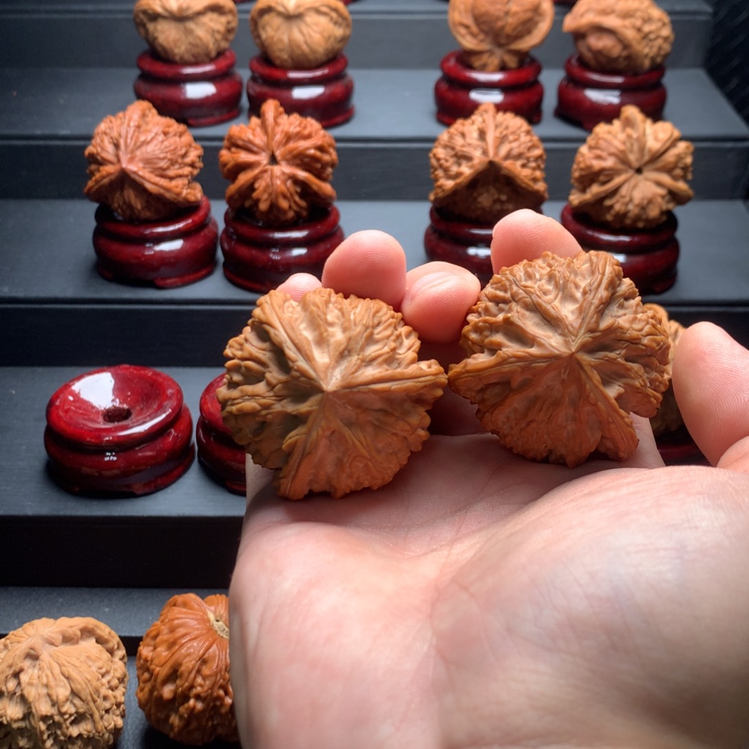 老***猫文玩核桃吊坠文山