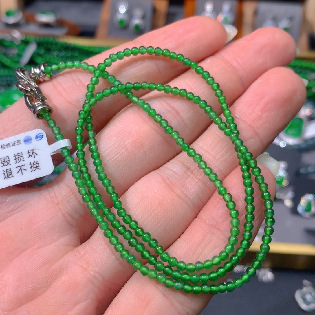 翡翠项链未镶嵌天然