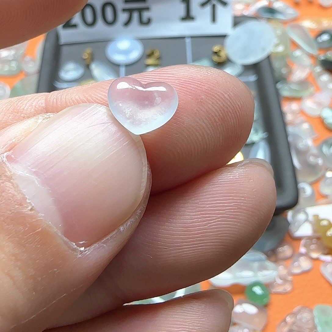 定制翡翠未镶嵌翡翠