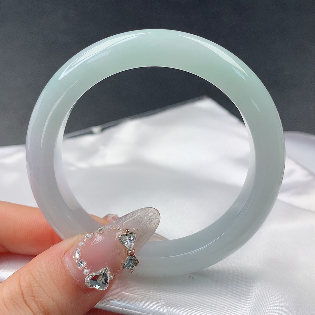 翡翠手镯未镶嵌17正51.8