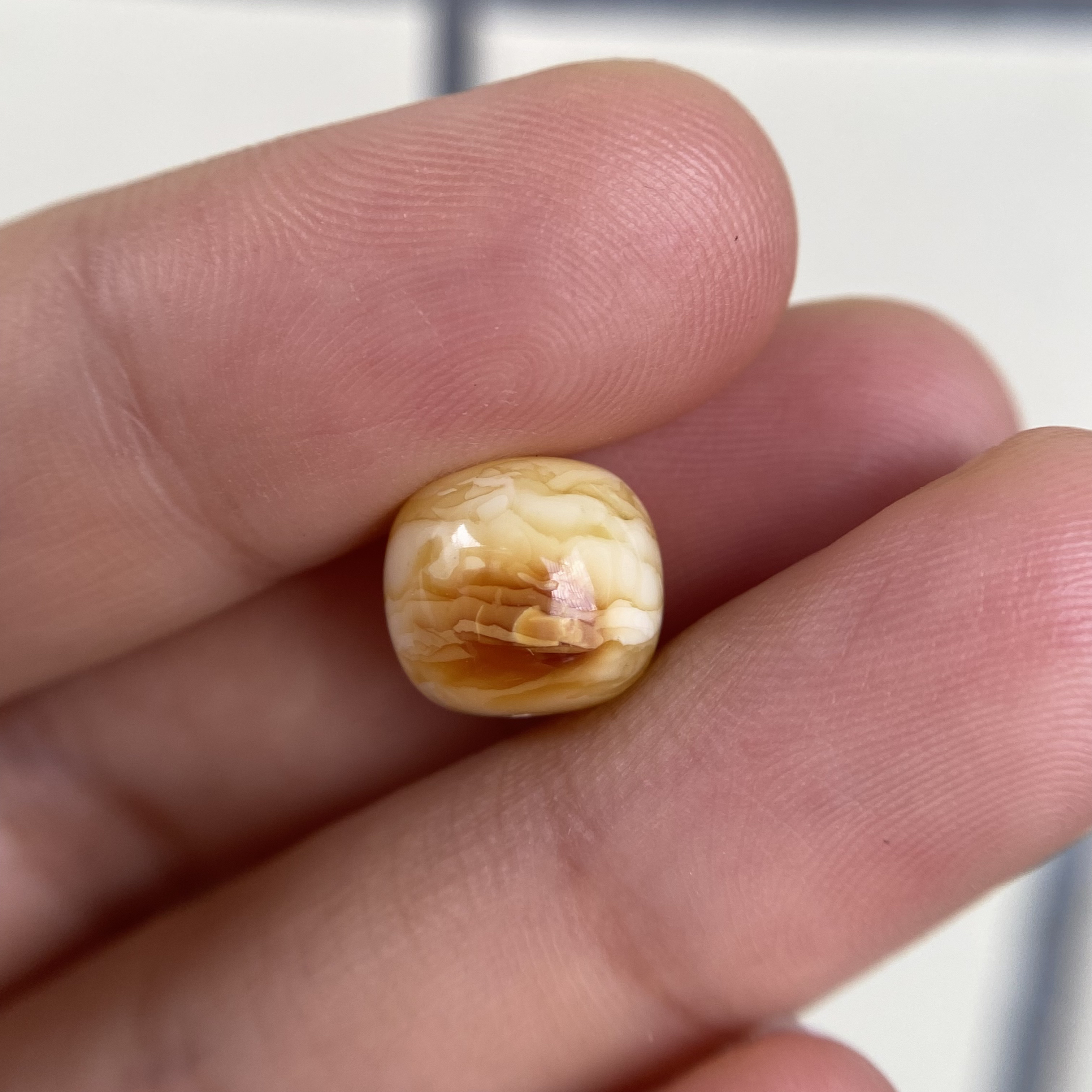 蜜蜡沁色橘黄蜡虎皮老型配饰10.6×9.6mm，无优化保天然