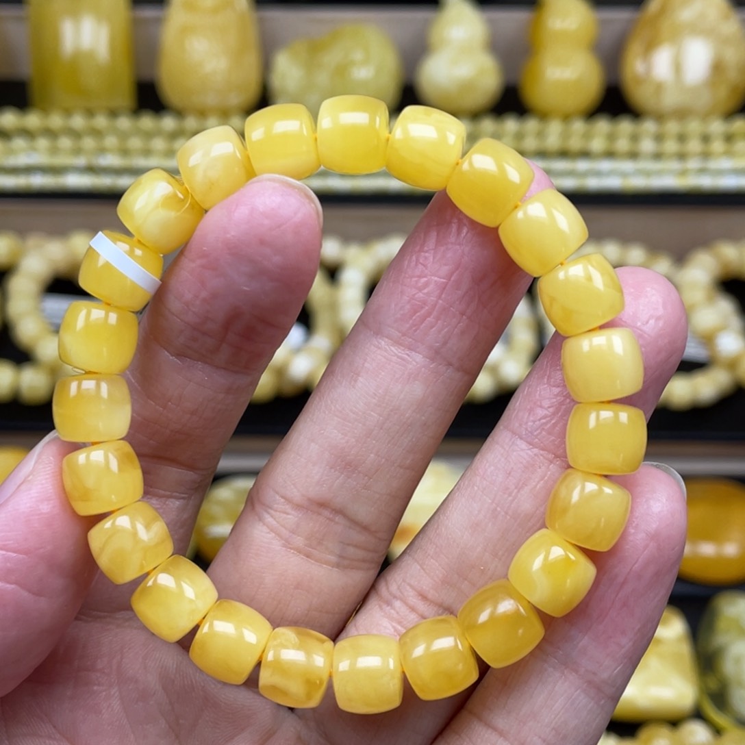 琥珀裸石未镶嵌手串