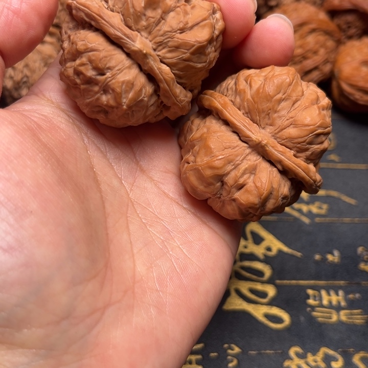 勒***弟42全品哈码头尖上有点黄红皮