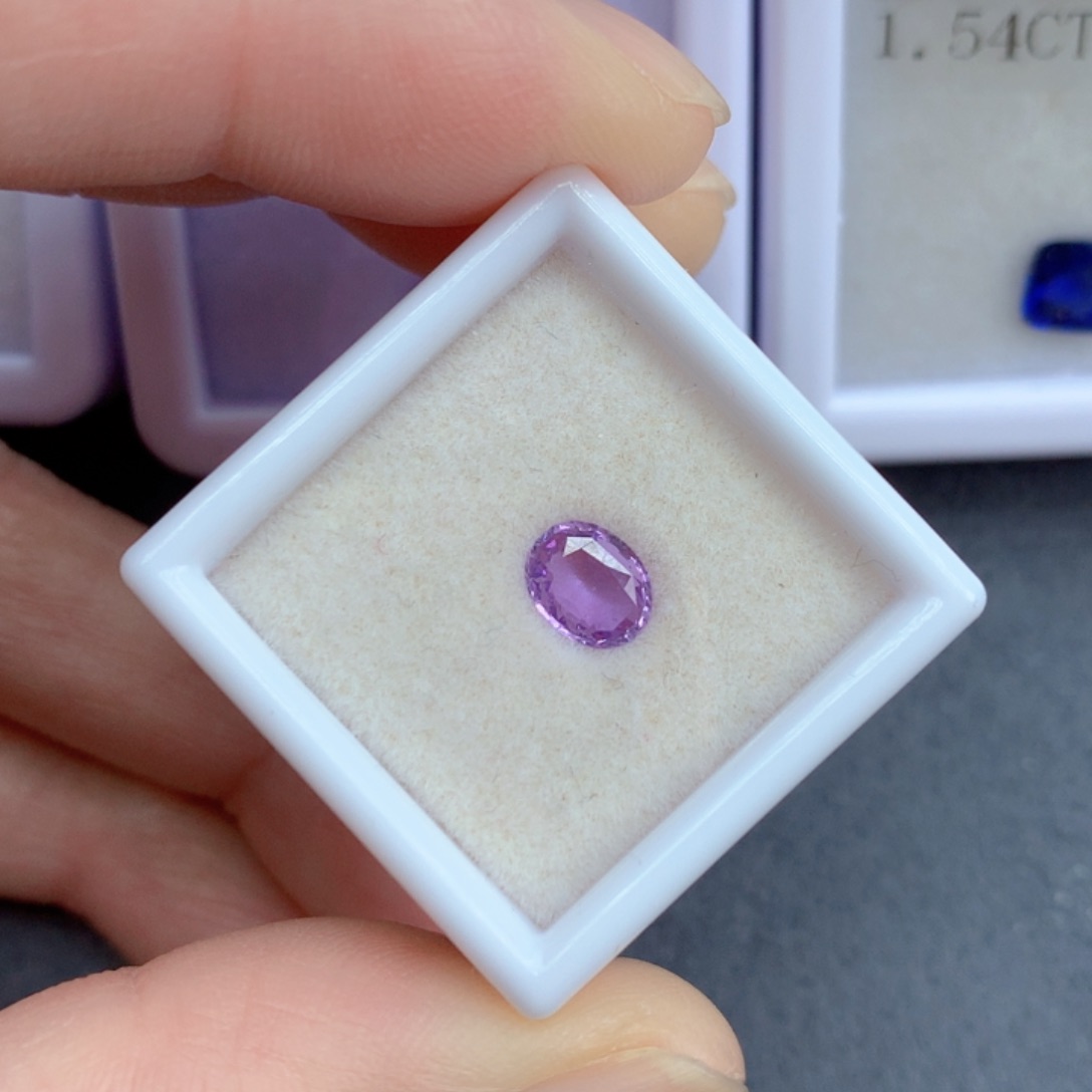 彩色蓝宝石无烧0.8克拉裸石未镶嵌