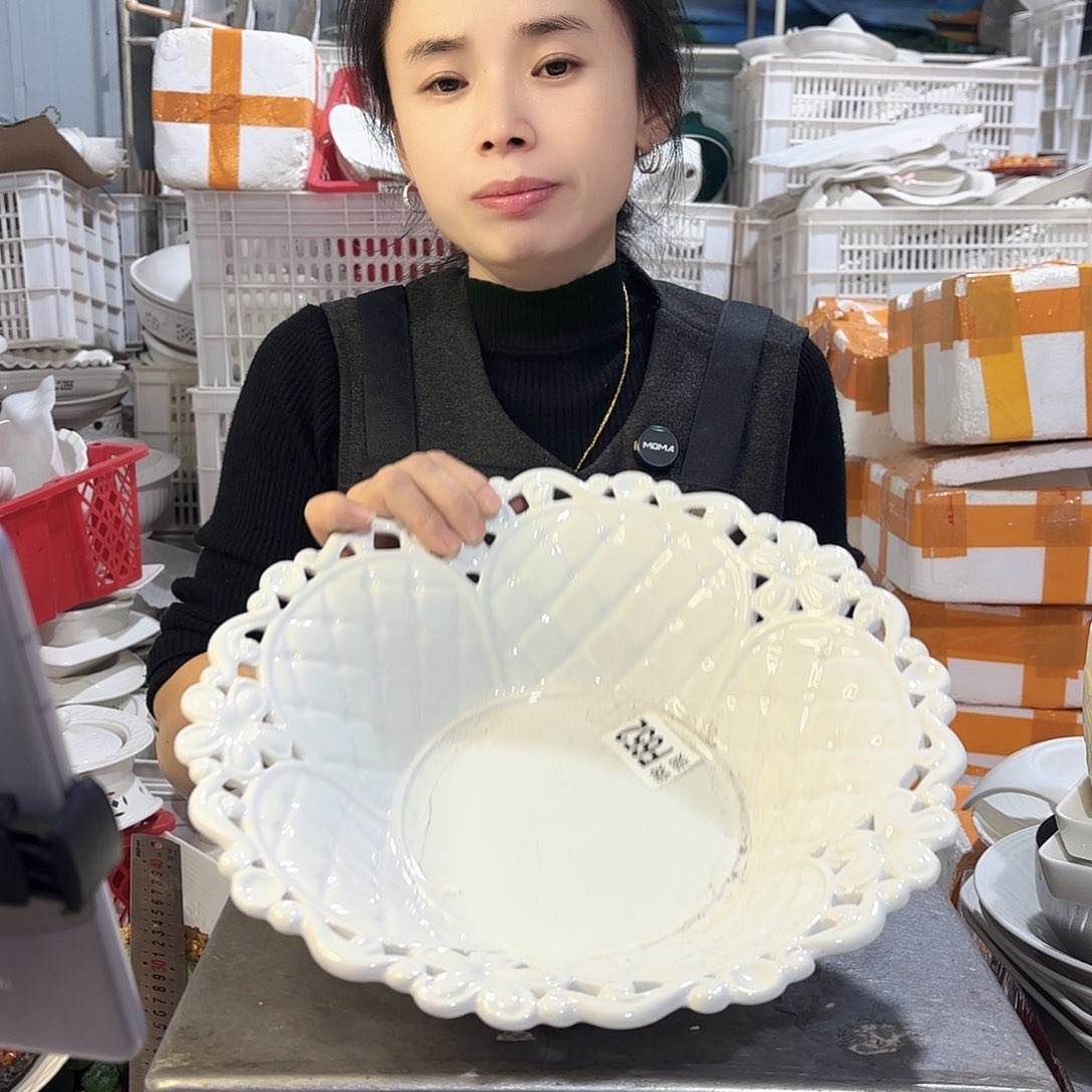 盘微瑕产品………四方圆一个