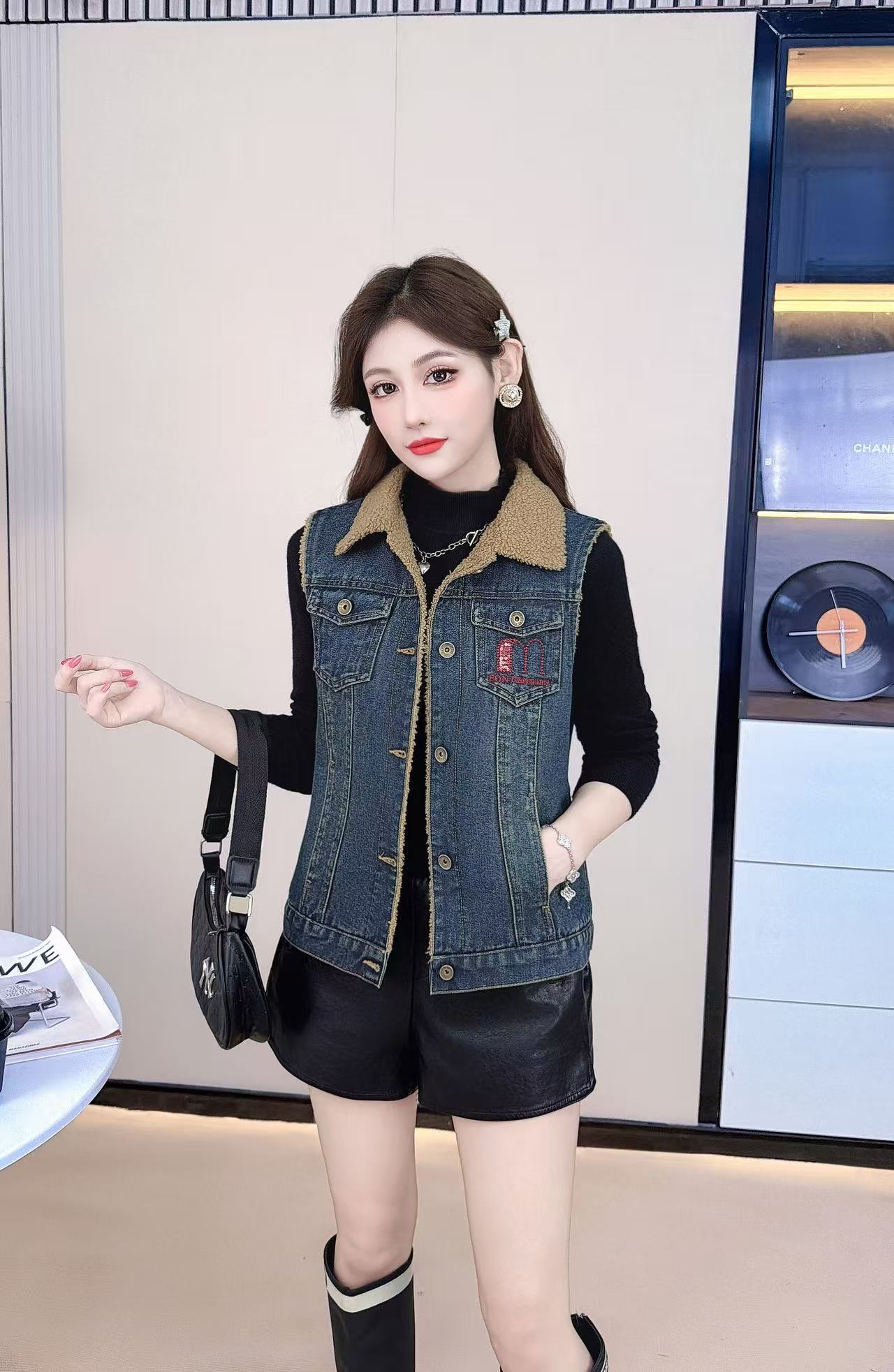 2025女款秋冬刺绣牛仔秋冬马夹半开领马甲女款2025新款爆款